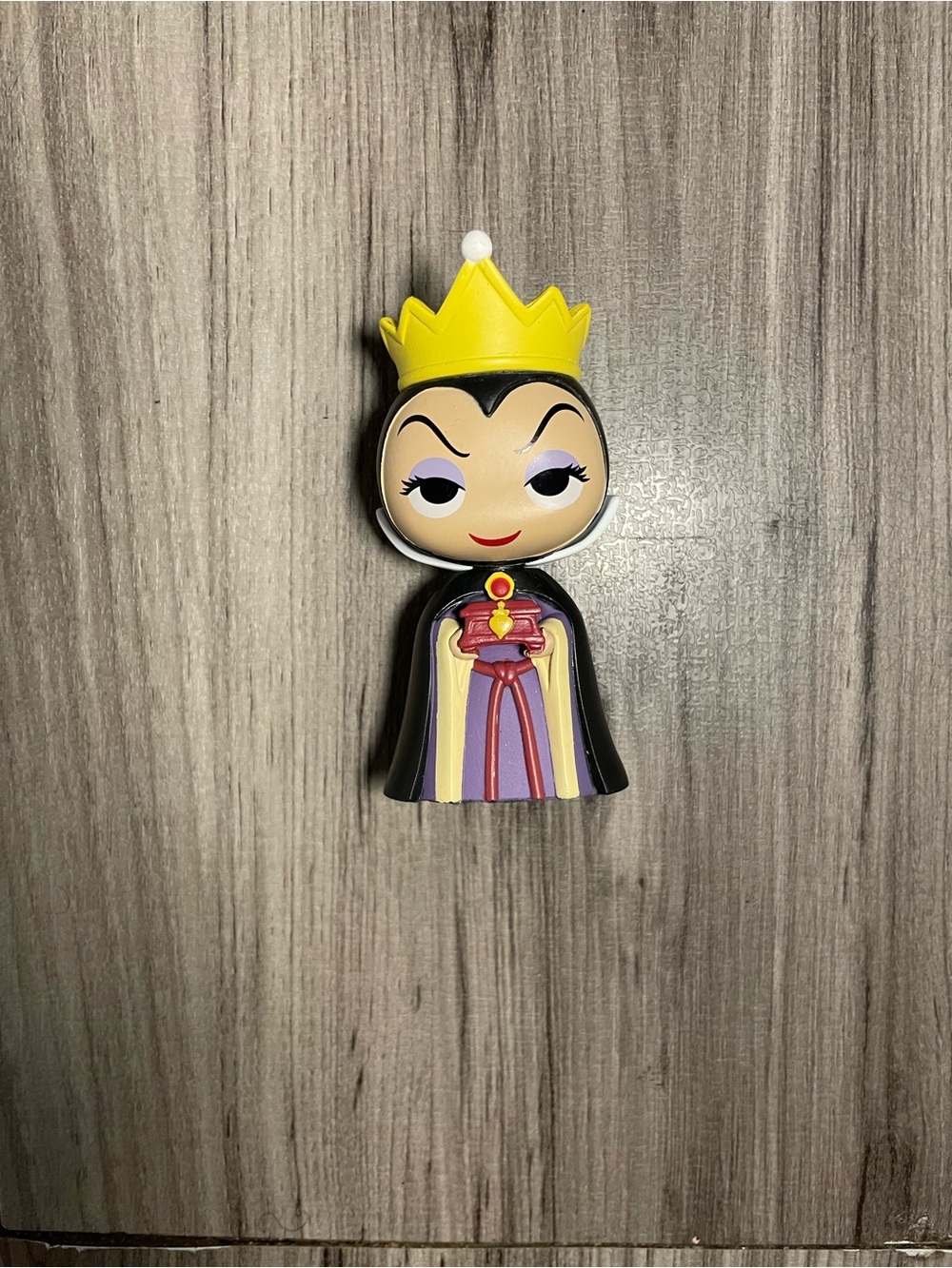 Funko Mystery Mini: Disney Villains - Evil Queen figure